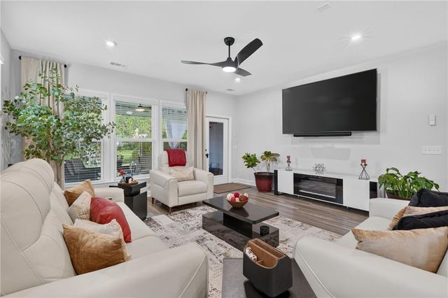 257 Heron Creek Drive, Richmond Hill, GA 31324