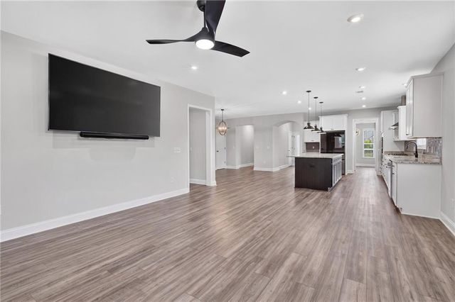 257 Heron Creek Drive, Richmond Hill, GA 31324