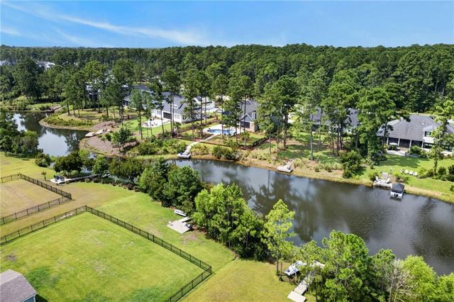 257 Heron Creek Drive, Richmond Hill, GA 31324