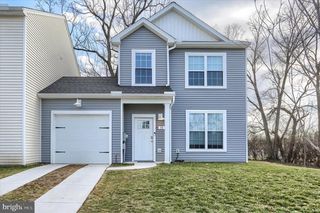30 PARKVIEW DR, Carlisle, PA 17013