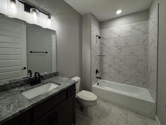 5755 HOLLOW OAK DR, Arlington, TN 38002