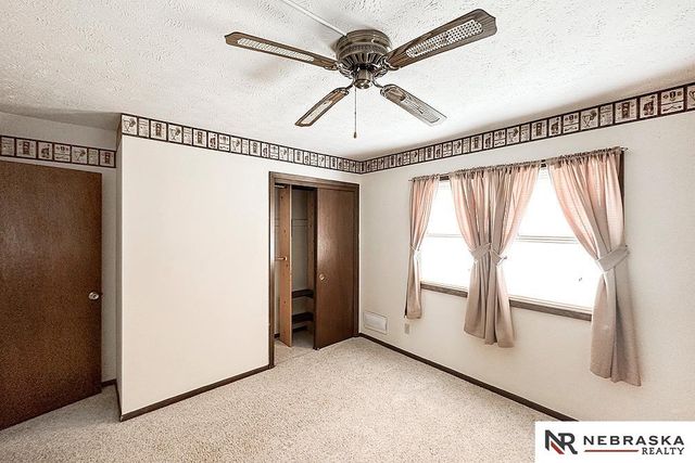 2203 Beaver Lake Boulevard, Plattsmouth, NE 68048