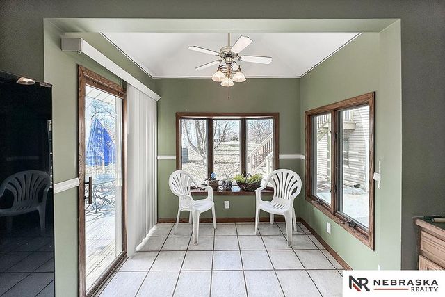 2203 Beaver Lake Boulevard, Plattsmouth, NE 68048