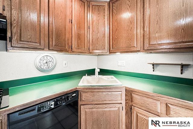 2203 Beaver Lake Boulevard, Plattsmouth, NE 68048