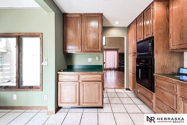 2203 Beaver Lake Boulevard, Plattsmouth, NE 68048