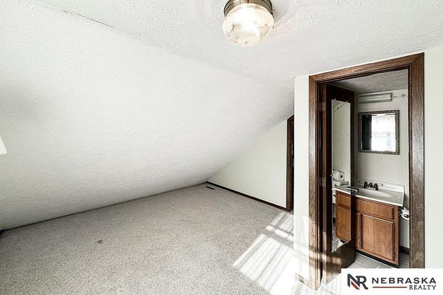 2203 Beaver Lake Boulevard, Plattsmouth, NE 68048