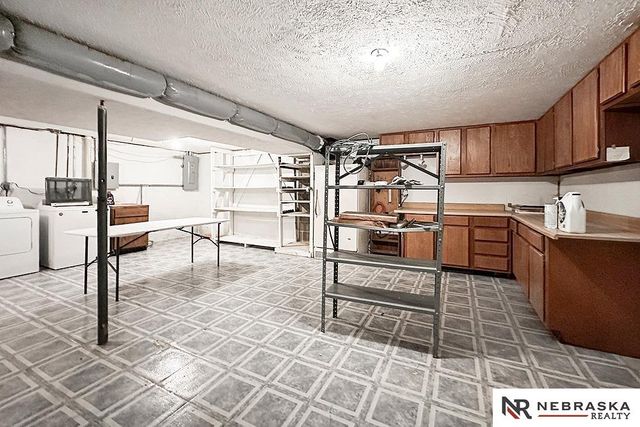 2203 Beaver Lake Boulevard, Plattsmouth, NE 68048