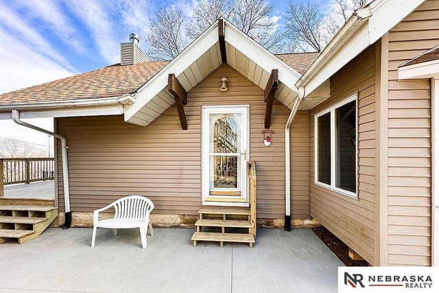 2203 Beaver Lake Boulevard, Plattsmouth, NE 68048