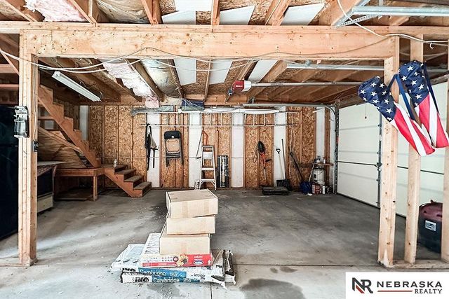 2203 Beaver Lake Boulevard, Plattsmouth, NE 68048