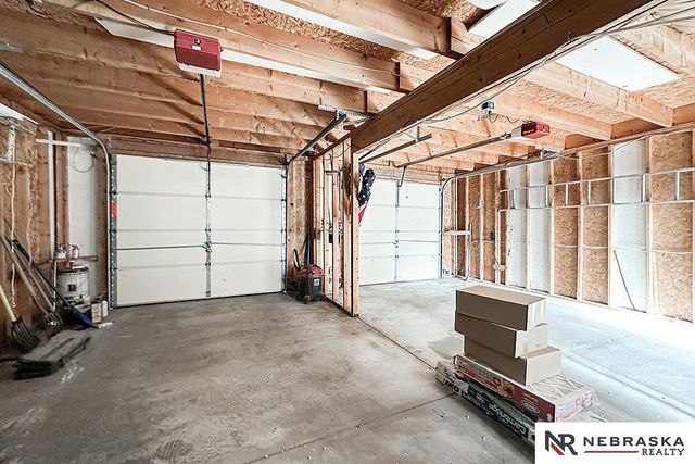 2203 Beaver Lake Boulevard, Plattsmouth, NE 68048