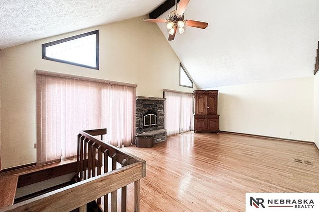 2203 Beaver Lake Boulevard, Plattsmouth, NE 68048