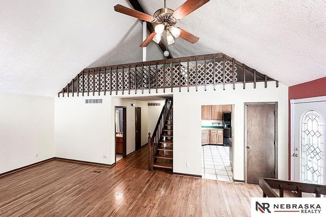 2203 Beaver Lake Boulevard, Plattsmouth, NE 68048