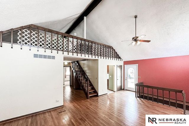 2203 Beaver Lake Boulevard, Plattsmouth, NE 68048