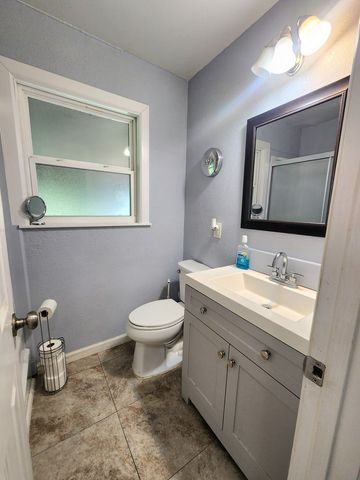 201 Pearl St, Kerrville, TX 78028