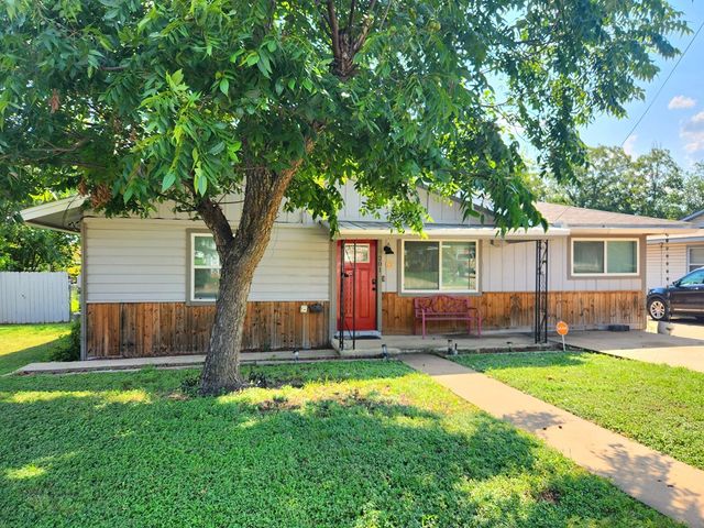 201 Pearl St, Kerrville, TX 78028