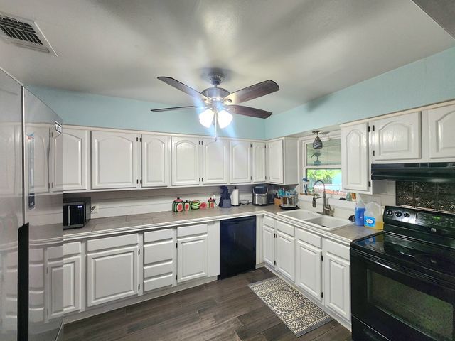 201 Pearl St, Kerrville, TX 78028