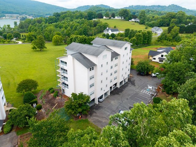 3221 Holland Court, Young Harris, GA 30582
