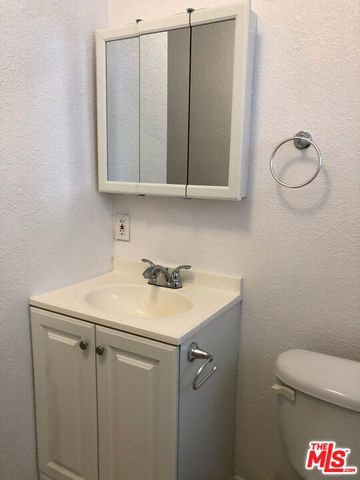 731 S Boyle Avenue, Los Angeles, CA 90023