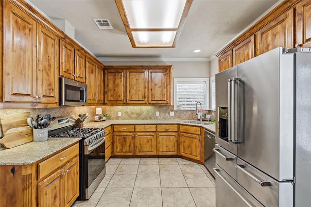 2700 Hickory Court, Bryan, TX 77808