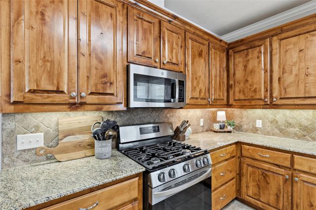 2700 Hickory Court, Bryan, TX 77808