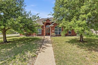 2700 Hickory Court, Bryan, TX 77808