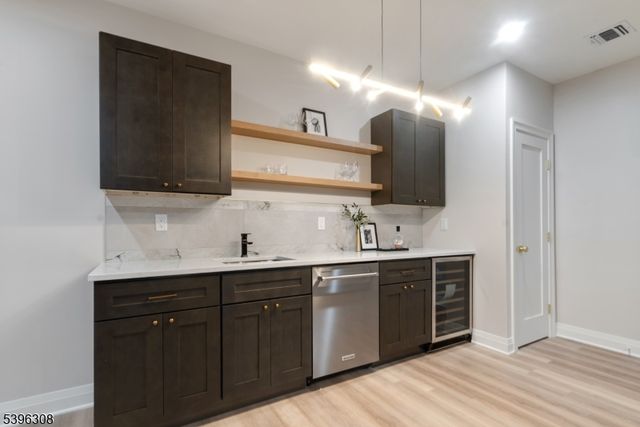 333 Harrison St, Paramus Boro, NJ 07652