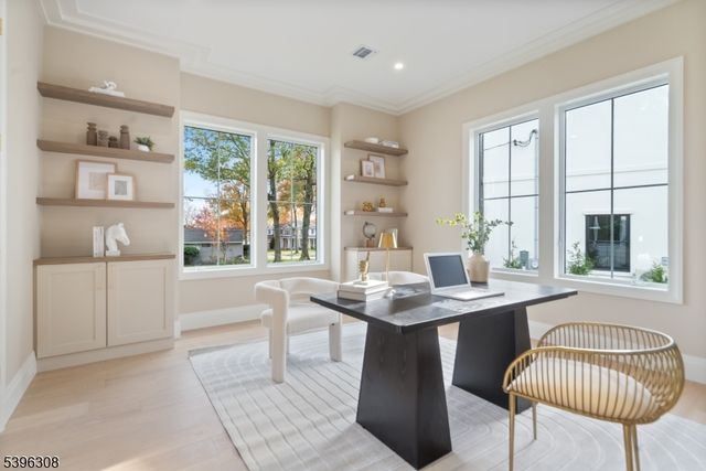 333 Harrison St, Paramus Boro, NJ 07652