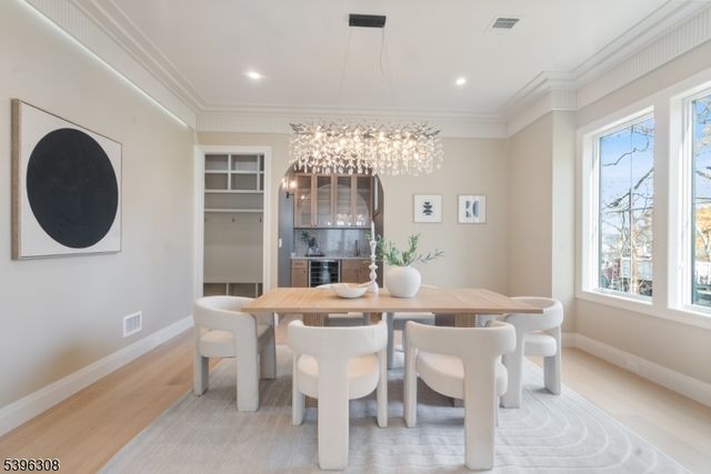 333 Harrison St, Paramus Boro, NJ 07652