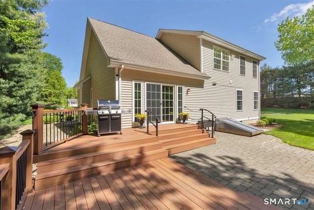 21 Church Terrace, Newington, CT 06111