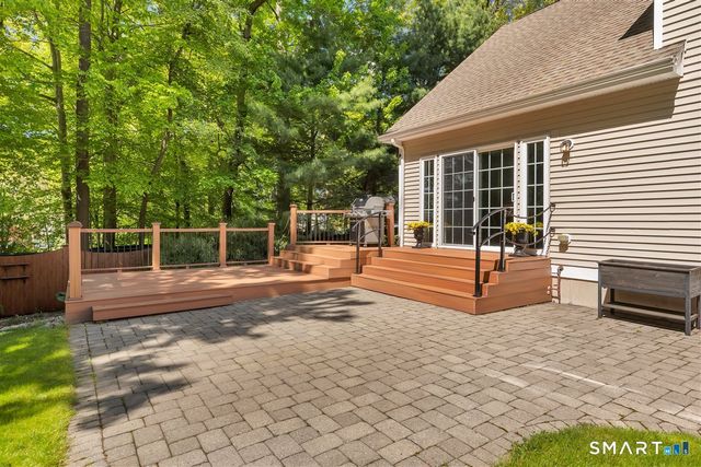21 Church Terrace, Newington, CT 06111