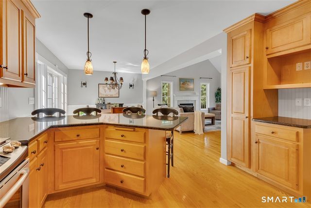 21 Church Terrace, Newington, CT 06111