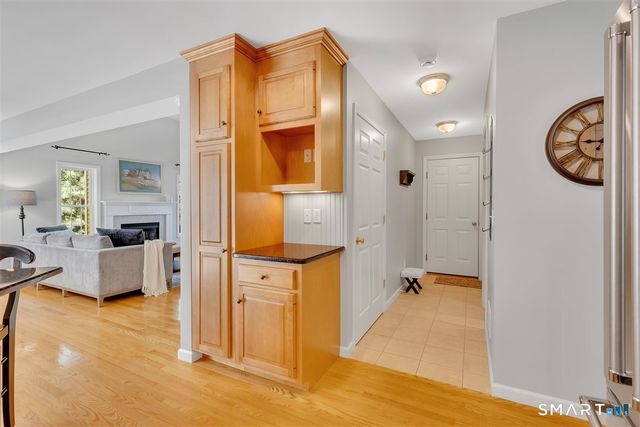 21 Church Terrace, Newington, CT 06111