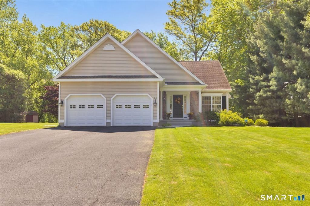 21 Church Terrace, Newington, CT 06111
