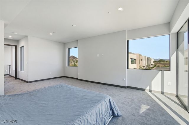 17 Promenade Isle Lane, Henderson, NV 89011