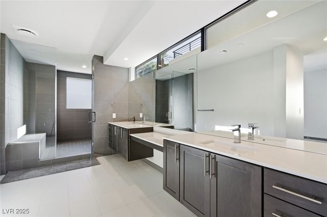 17 Promenade Isle Lane, Henderson, NV 89011