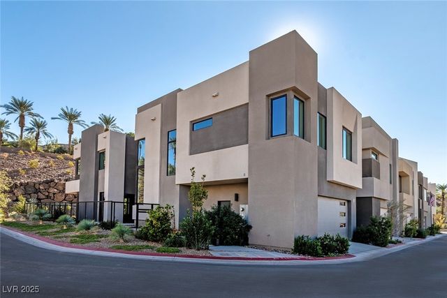 17 Promenade Isle Lane, Henderson, NV 89011