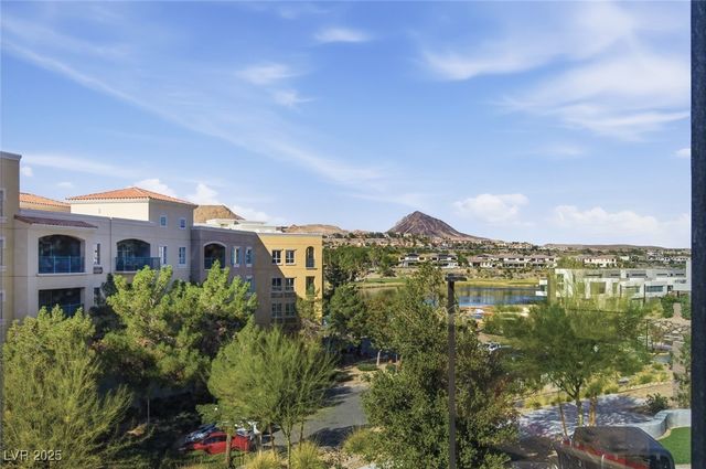 17 Promenade Isle Lane, Henderson, NV 89011