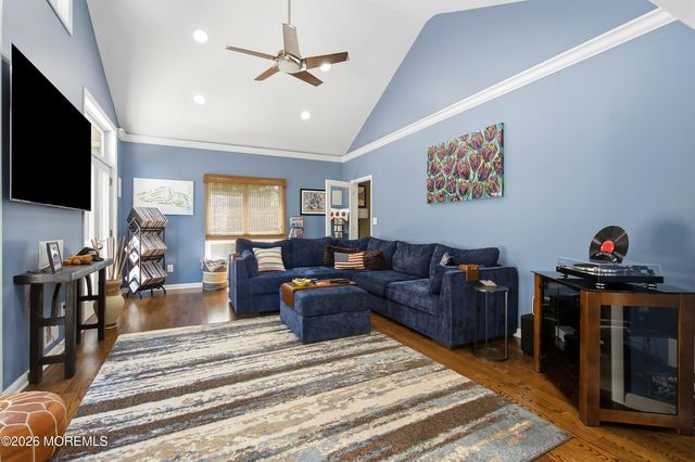 216 Yale Drive, Lincroft, NJ 07738