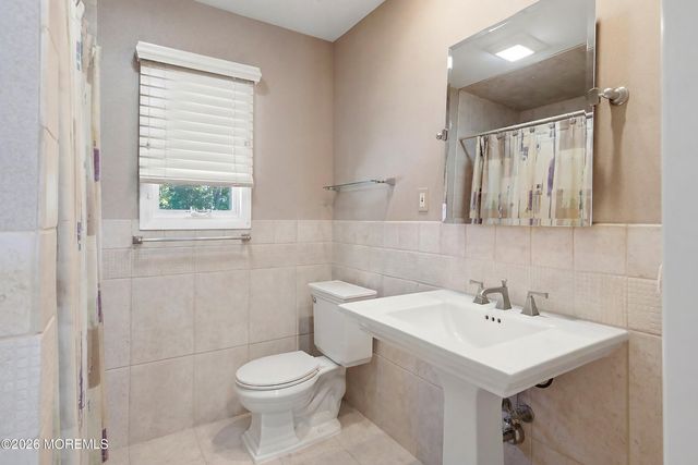 216 Yale Drive, Lincroft, NJ 07738