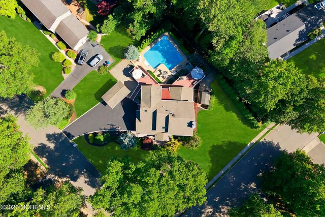 216 Yale Drive, Lincroft, NJ 07738