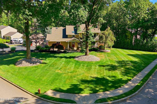 216 Yale Drive, Lincroft, NJ 07738