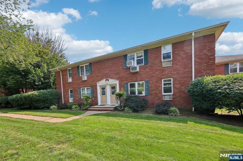 1130 Valley Road 1B, Wayne, NJ 07470