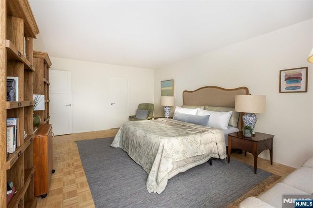 1 Claridge Drive 408, Verona, NJ 07044