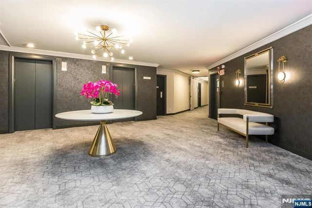 1 Claridge Drive 408, Verona, NJ 07044