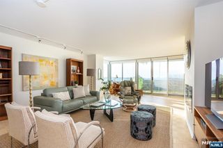 1 Claridge Drive 408, Verona, NJ 07044