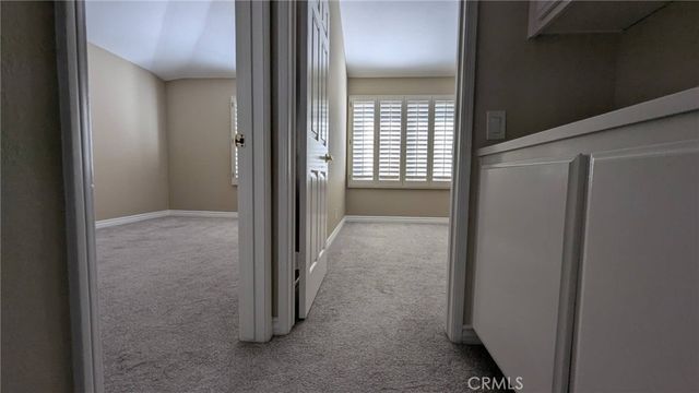18 Harrisburg, Irvine, CA 92620