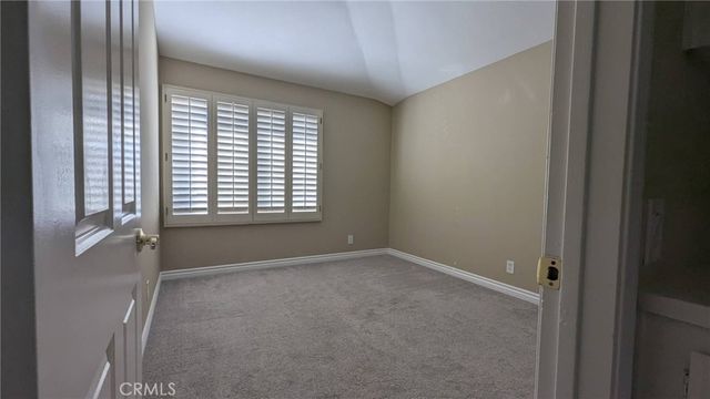 18 Harrisburg, Irvine, CA 92620