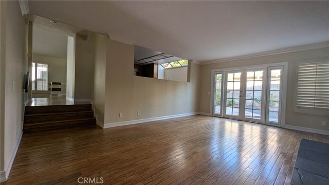 18 Harrisburg, Irvine, CA 92620