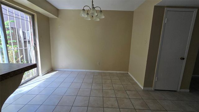 1403 Blalock Road 11, Houston, TX 77055