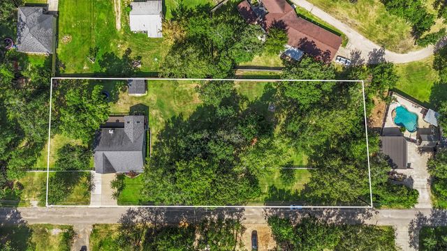 5178 Lazy Lane, Montgomery, TX 77316